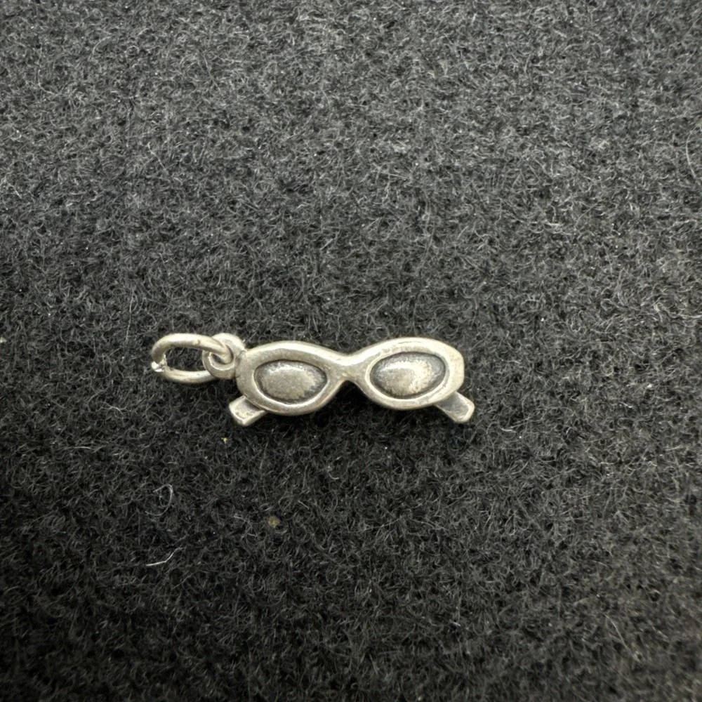 James Avery Retired Sunglasses Charm Cut